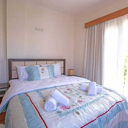 Villa Gaia Stylish Duplex By Holidaykeys *